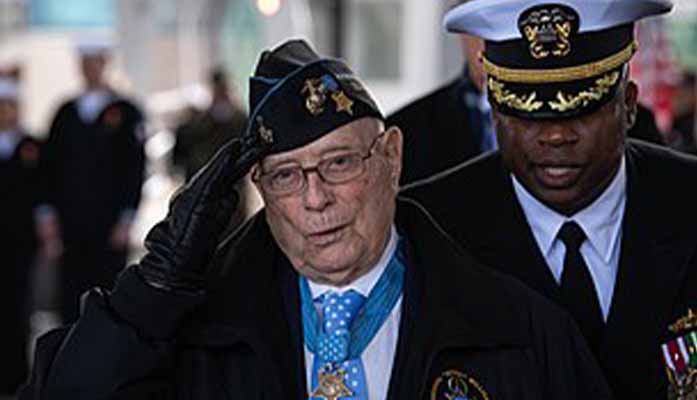 AZ’s Congressional Delegation Wants State Funeral When Last WW2 Medal Of Honor Recipient Dies