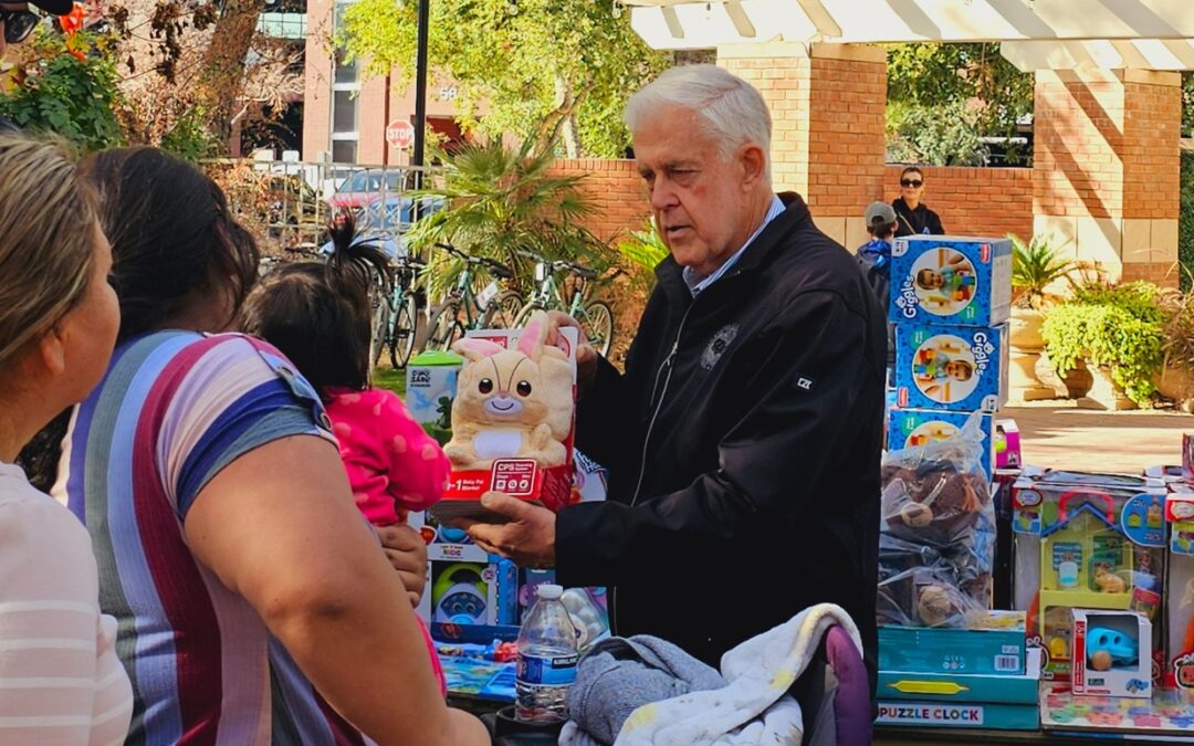 Over 5,000 Children Receive Christmas Gifts At Glendale Event