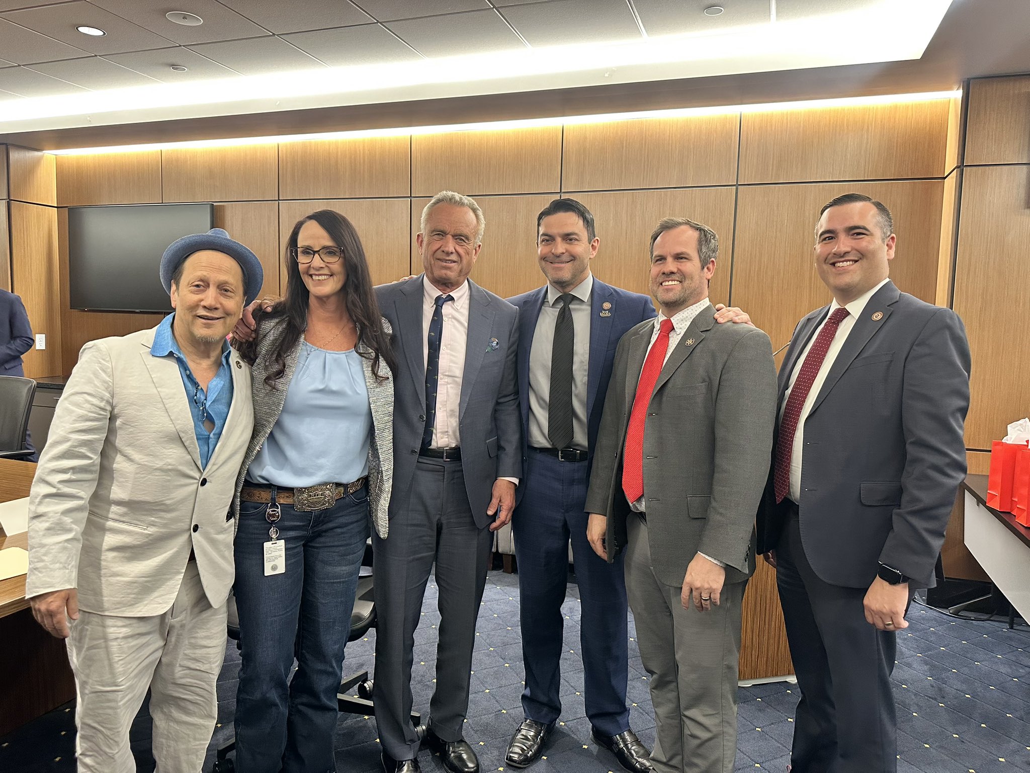 GoELEZwaAAApW71 legislature